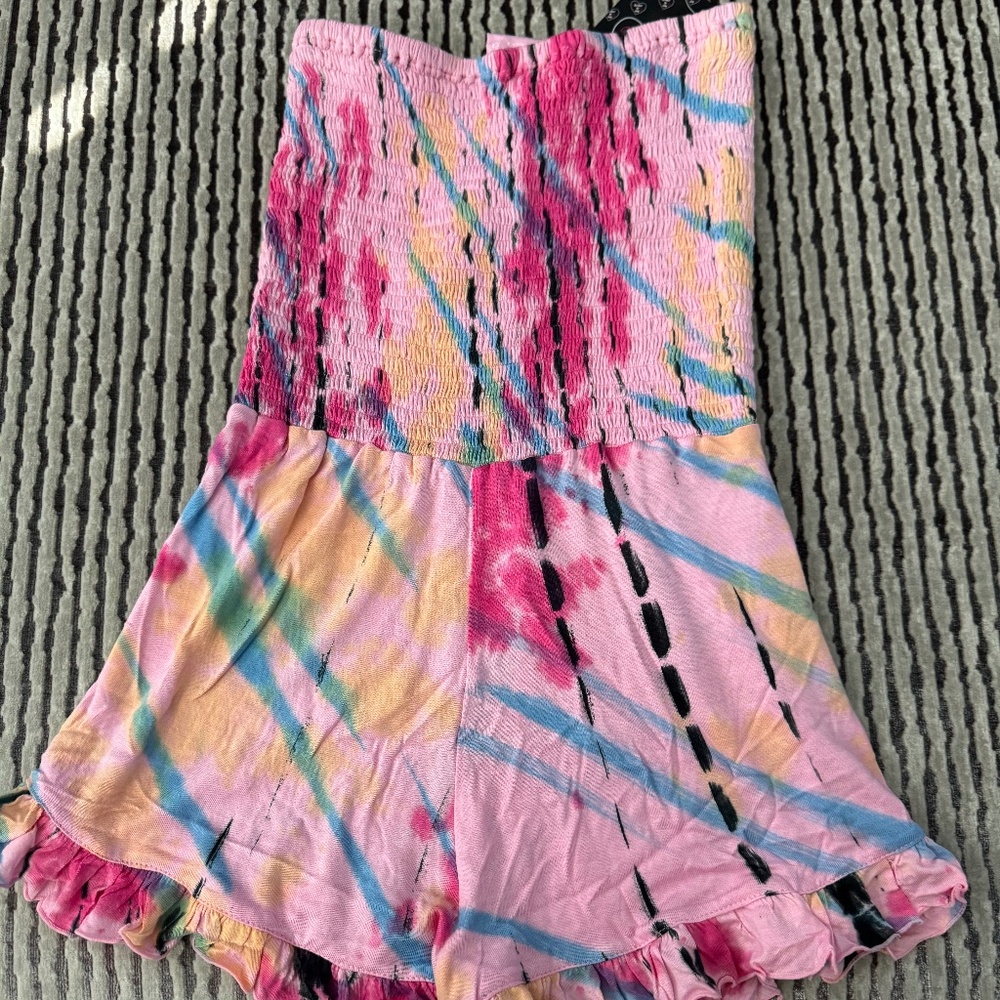 Flowers by Zoe halter neck tie dye shorts romper-pink multi. Sz medium-NWT